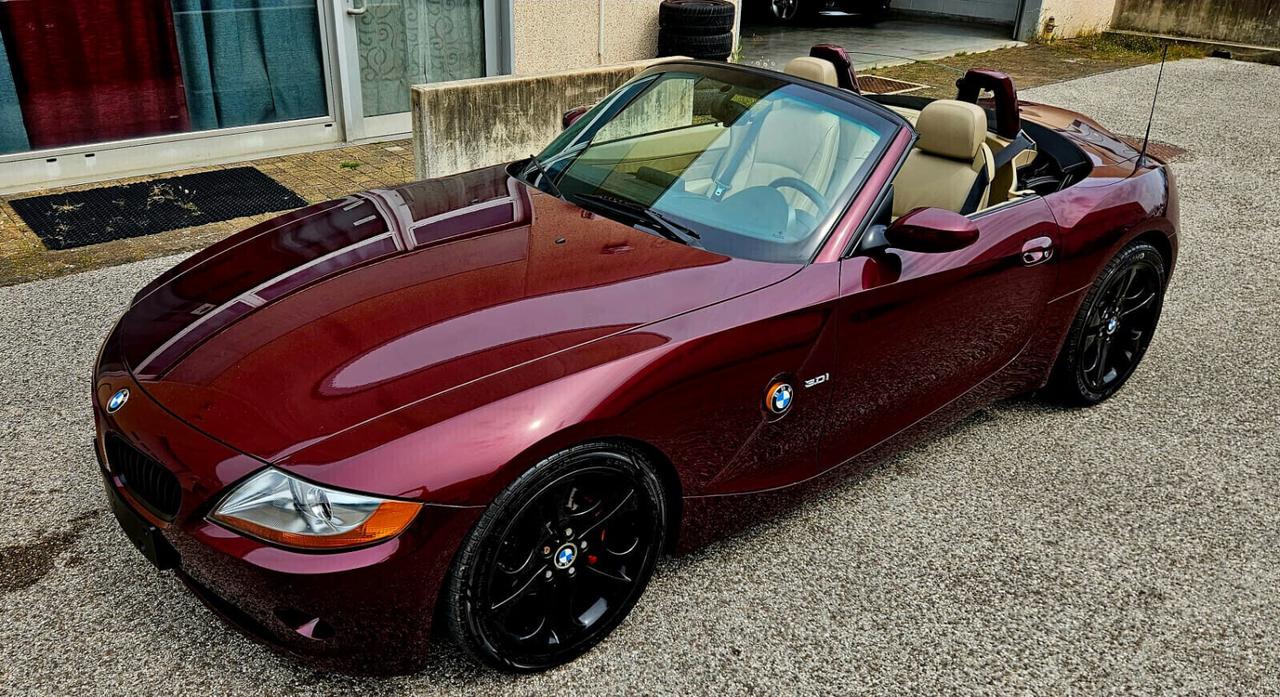 Bmw Z4 3.0i Roadster Merlot-Rot