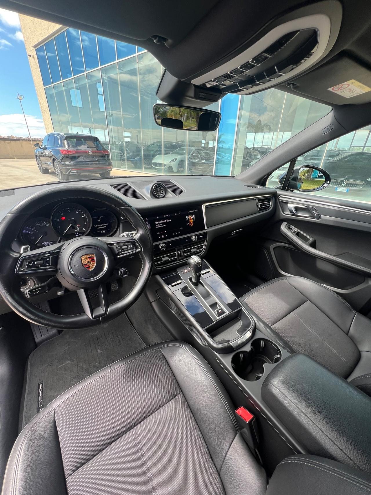 Porsche Macan 2.0 265cv pdk - Iva Esposta