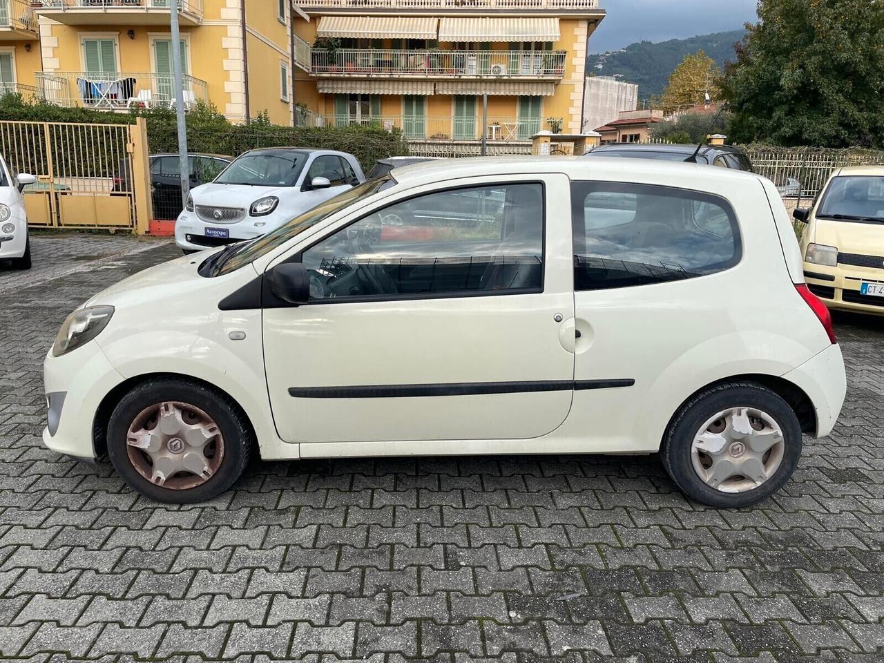 Renault Twingo 1.2 16V ADATTA X NEOPATENTATI UNICO PROPRIETARIO GARANZIA 12 MESI RINNOVABILE FINO A 36 MESI!!!