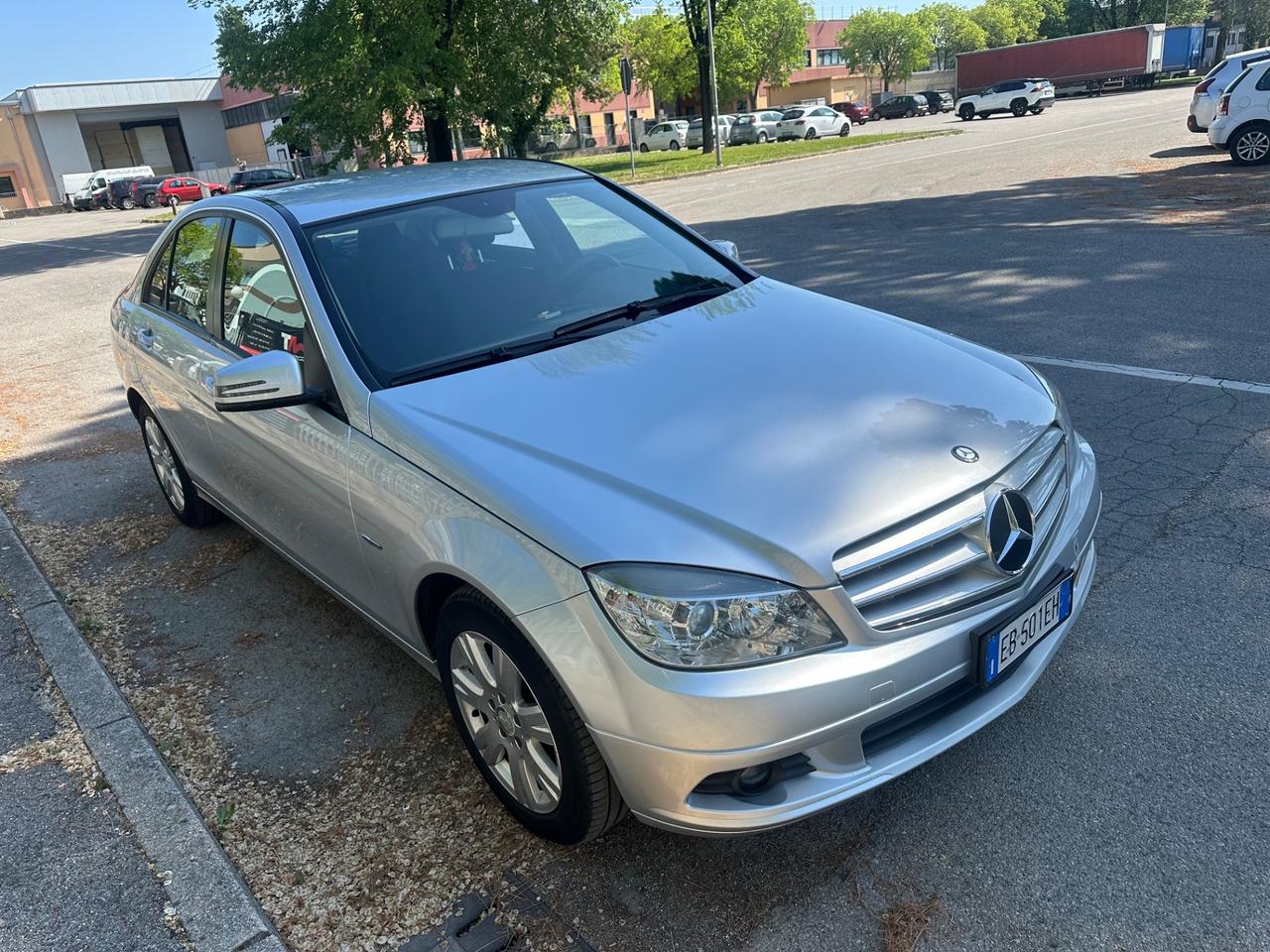 Mercedes-benz C 220 CDI BlueEFFICIENCY Avantgarde