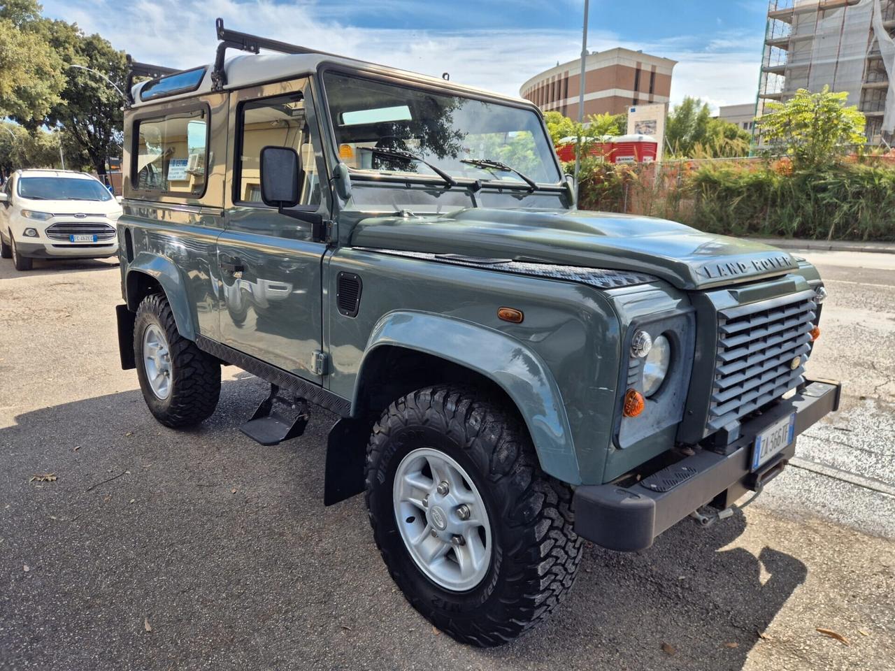 Land Rover Defender 90 2.4 TD4 Station Wagon S