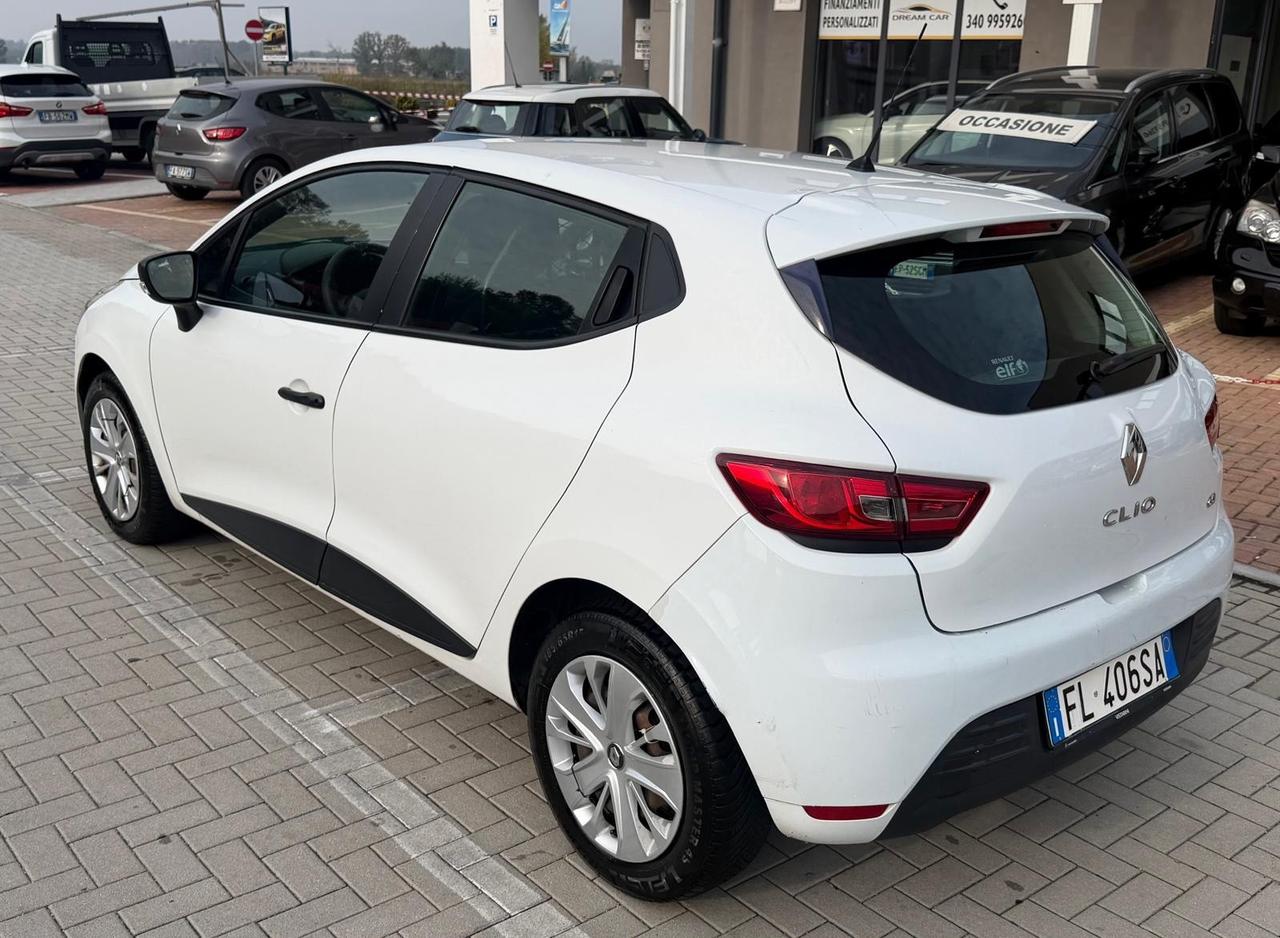 Renault Clio Van