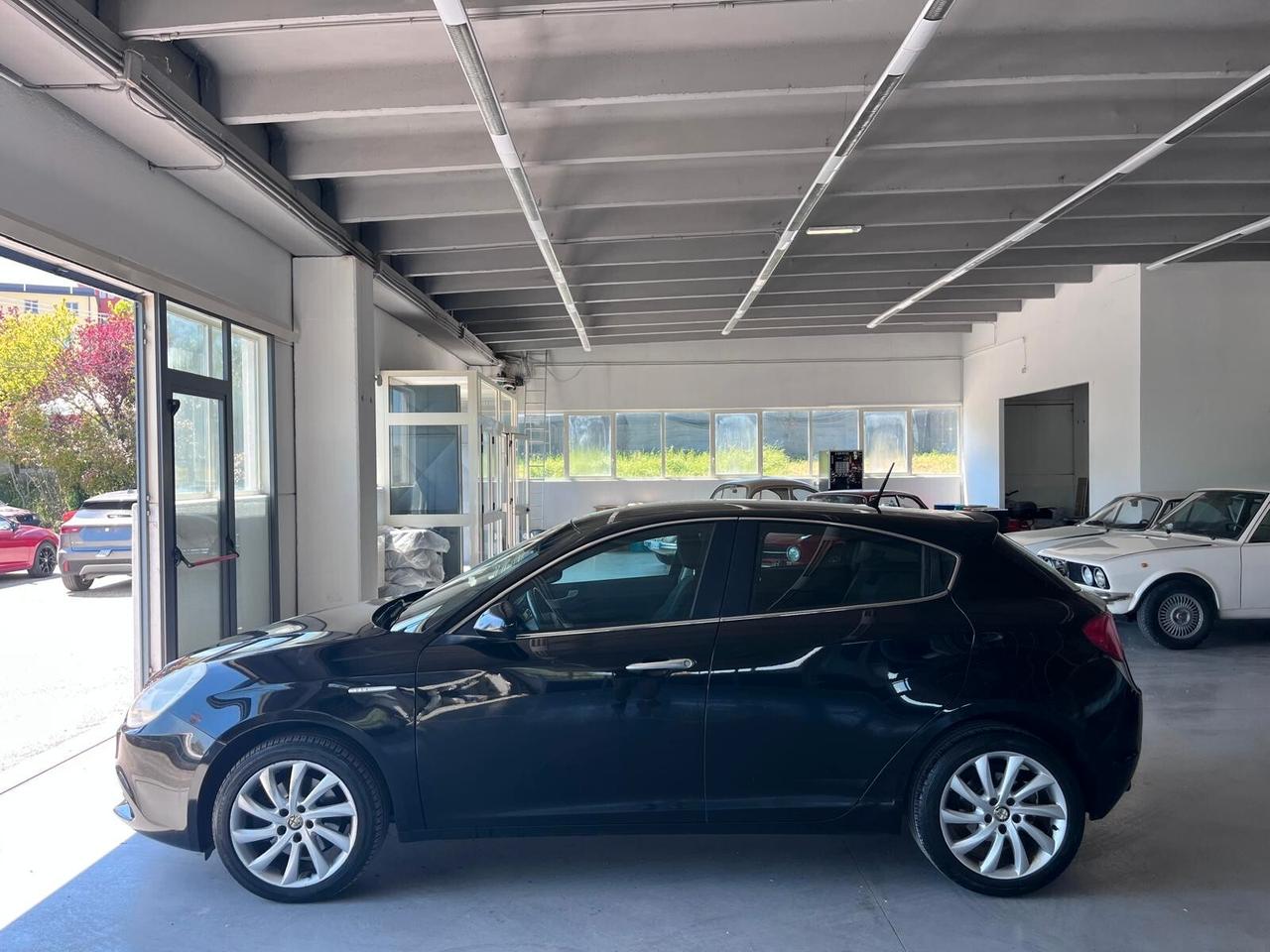 Alfa Romeo Giulietta 2.0 JTDm-2 140 CV Distinctive
