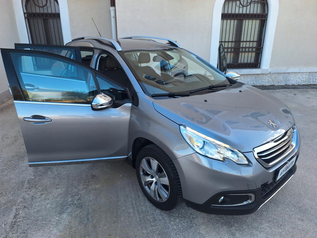 Peugeot 2008 1.6 hdi 120 cv Allure NAVI FULL