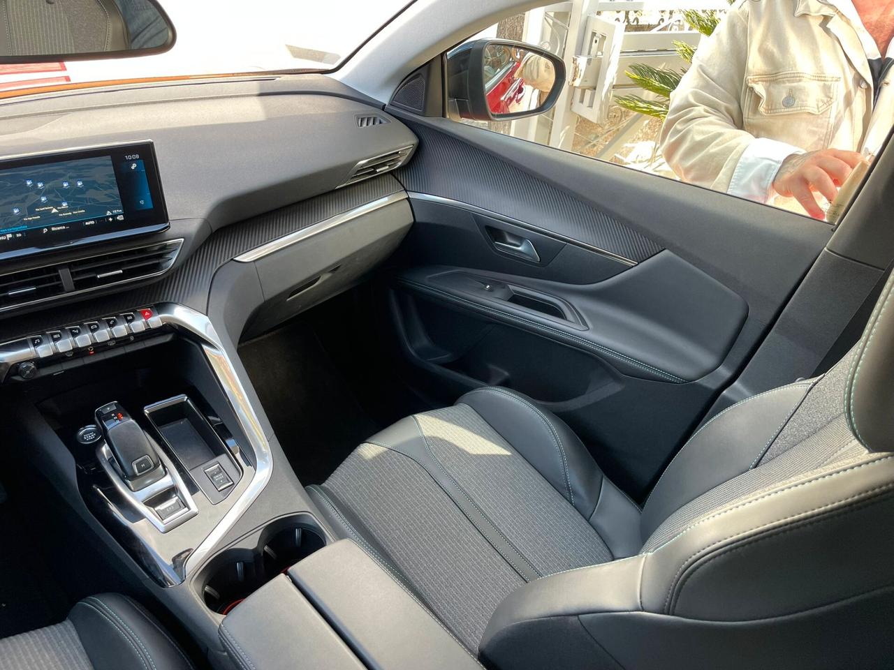 Peugeot 3008 BlueHDi 130 S&S EAT8 Allure