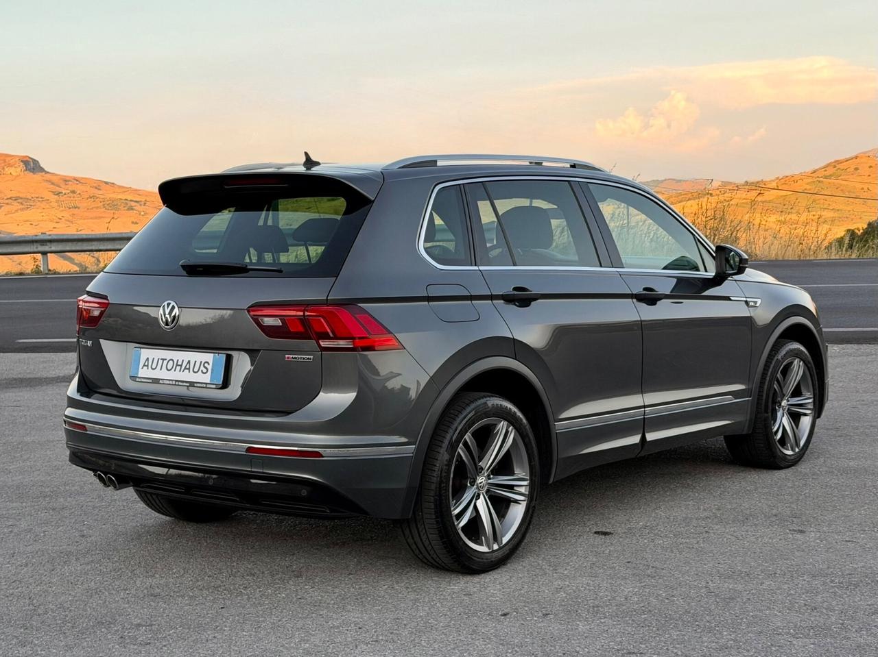 Volkswagen Tiguan 2.0 TDI 150cv DSG 4MOTION R-Line