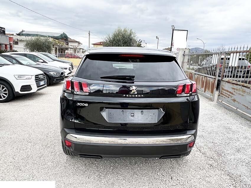 PEUGEOT 3008 1.2 benzina NAVI-AUTOMATICA