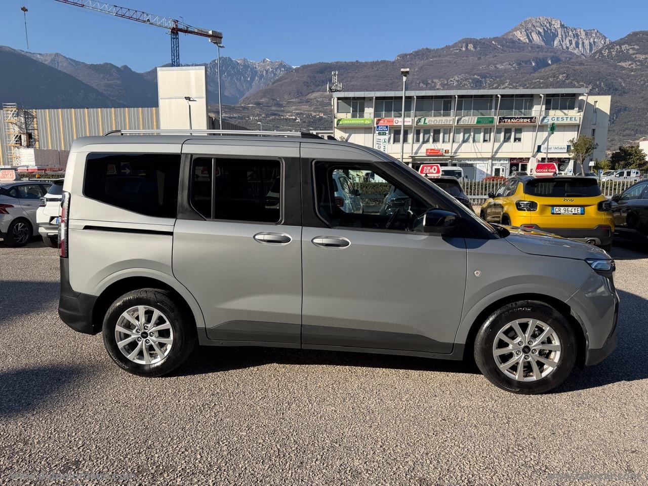 FORD Tourneo Courier 1.0 EcoBoost Titanium WINTER PACK