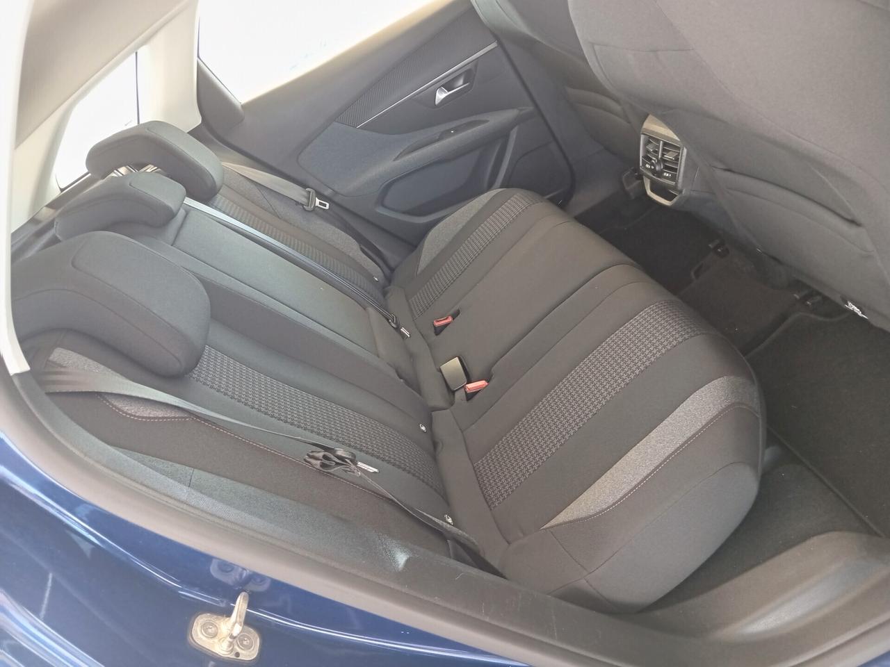 PEUGEOT 3008 DISEL 1.5 C.V 131 NORD ITALIA QUALS PROVA