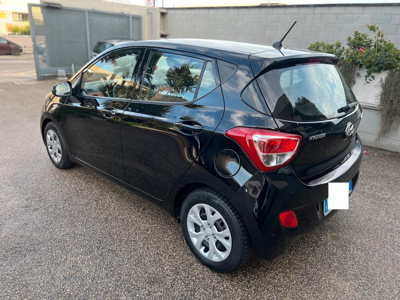 Hyundai i10 1.0 Benz. Comfort CLIMA/PDC/TEL. PERFETTA