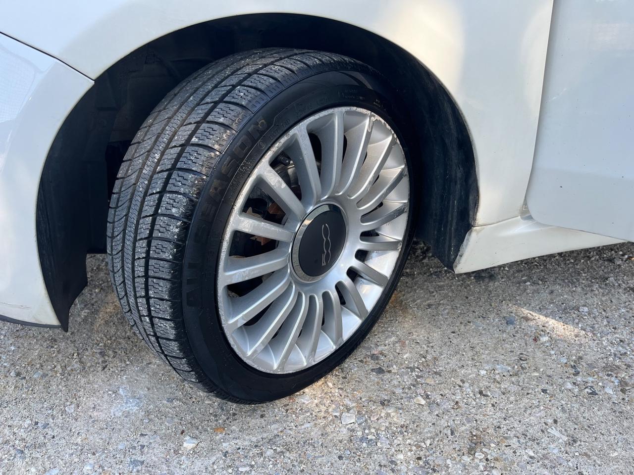 Fiat 500 0.9 TwinAir Turbo Lounge 2011 137.000 KM