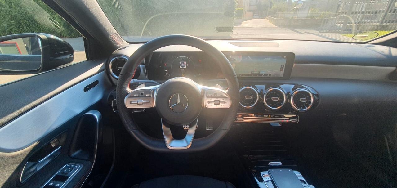 Mercedes-benz A 180 d AMG Premium 18" LED NAVI FULL