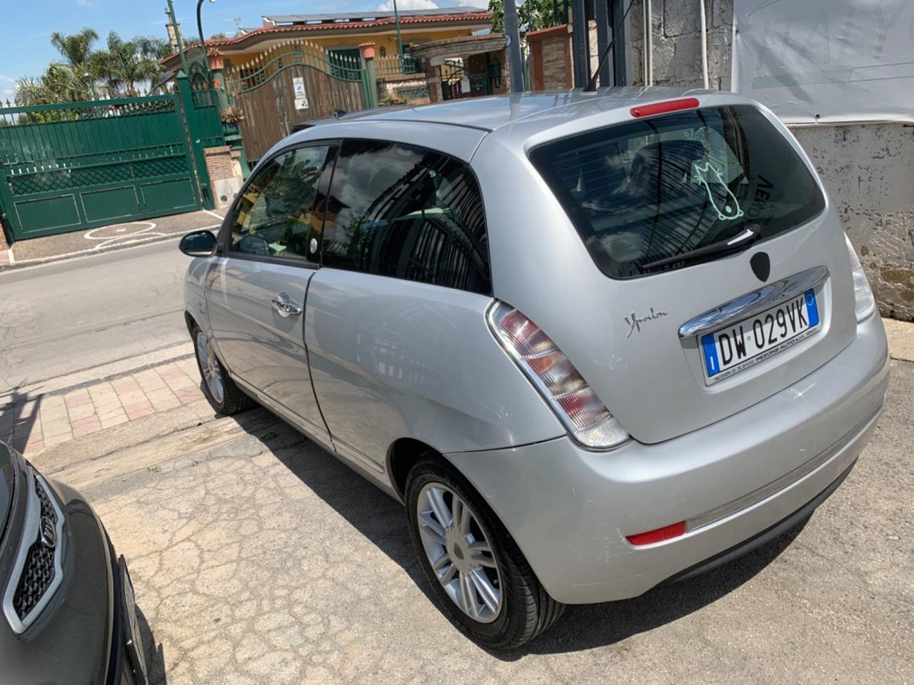 Lancia Ypsilon 1.4 Argento Ecochic GPL