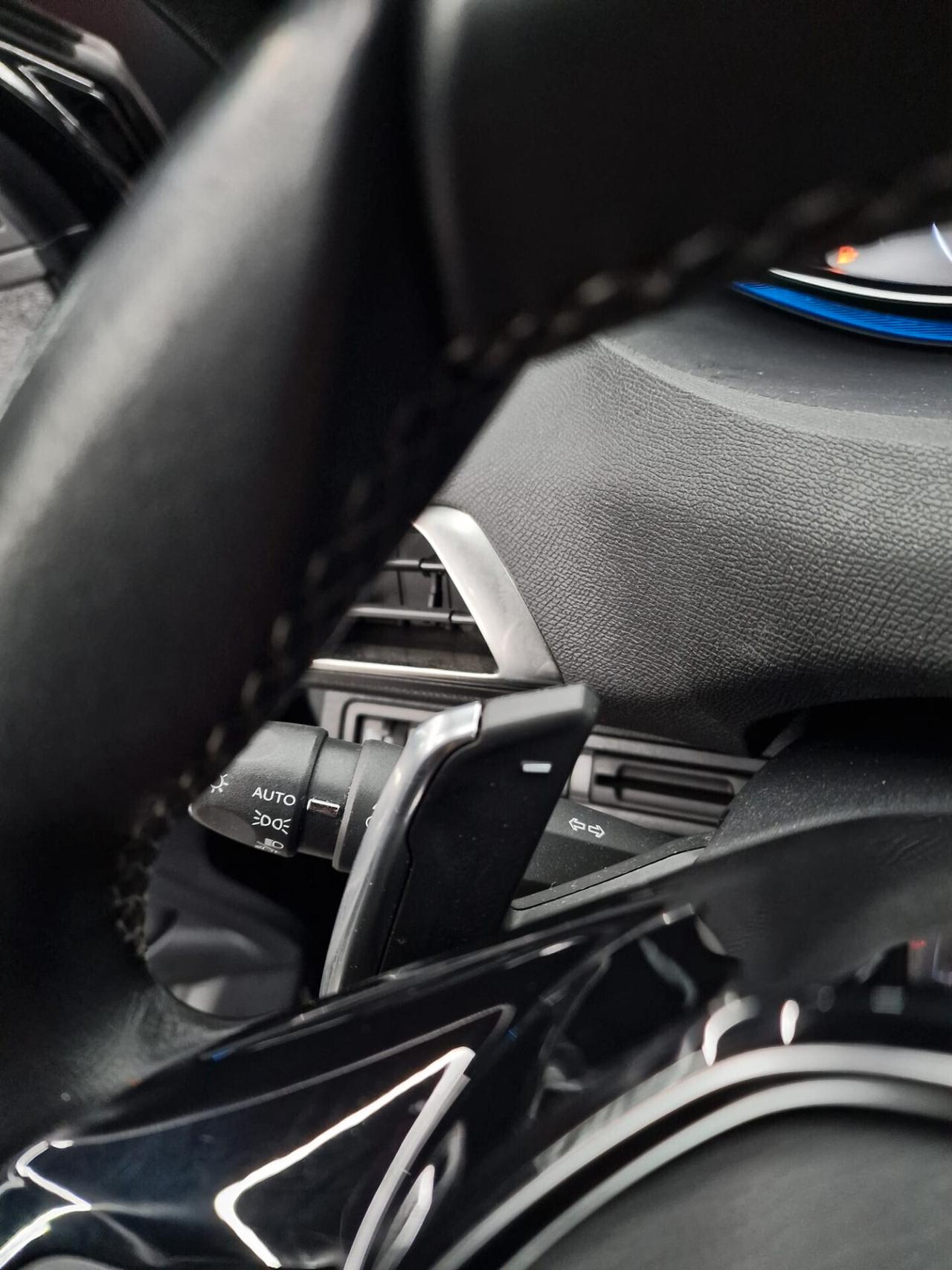 Peugeot 3008 1.5 BlueHDi 130 S&S EAT8 Allure