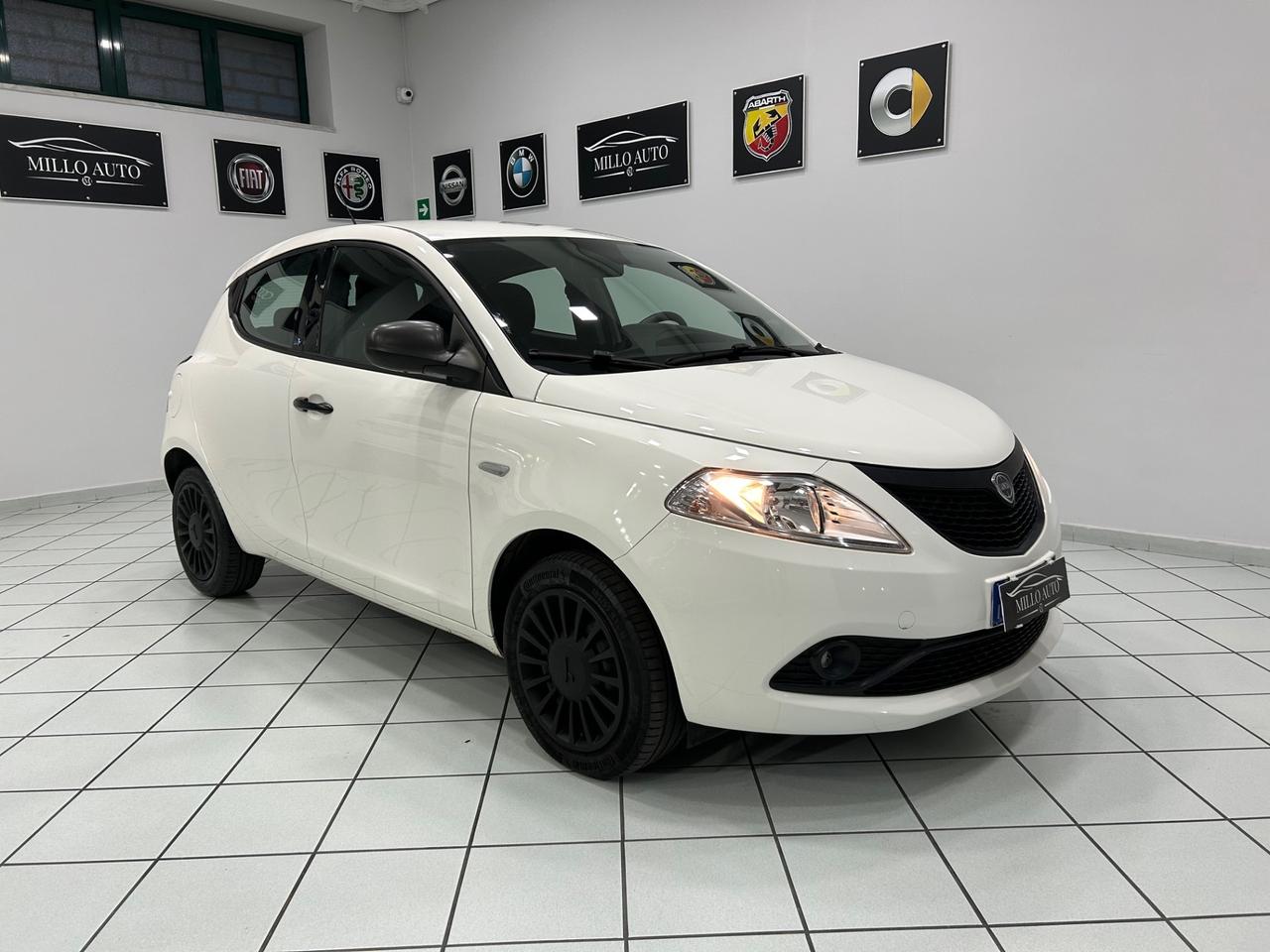 Lancia Ypsilon 1.2 69 CV Elefantino Blu 33.000KM