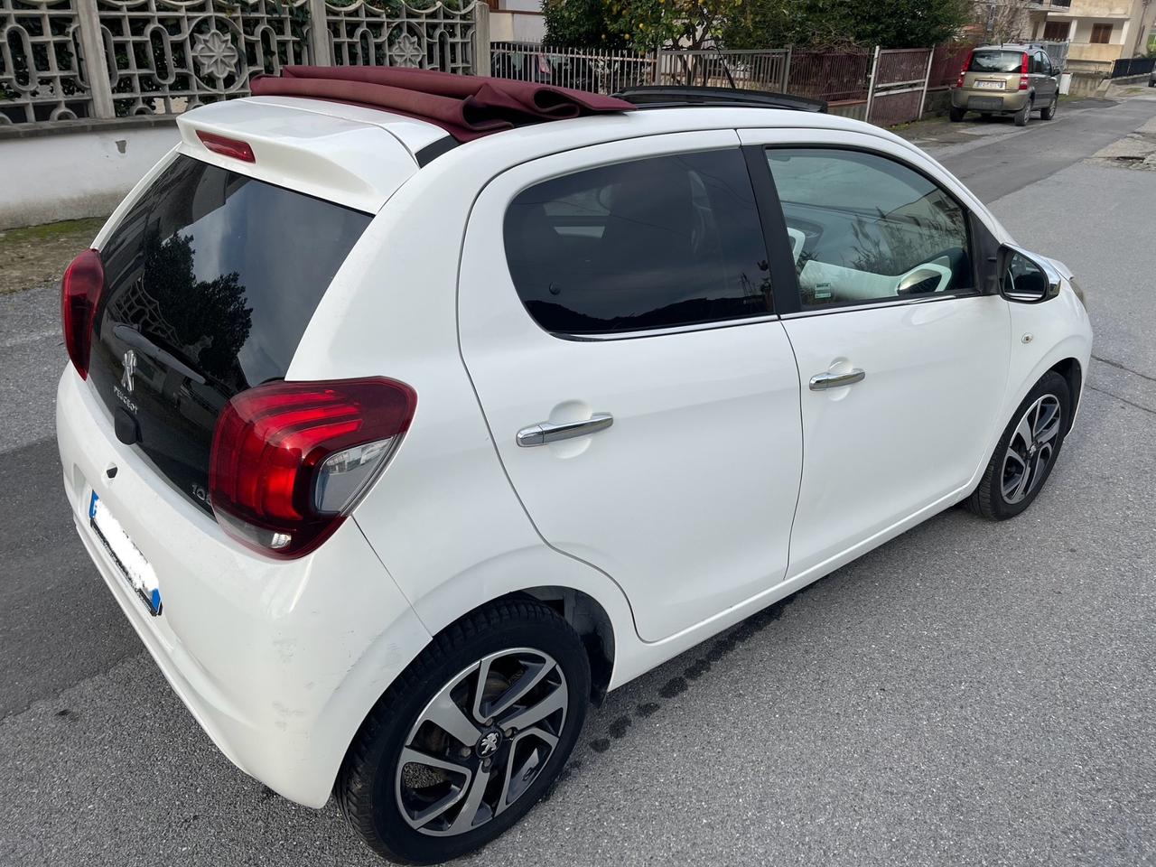 Peugeot 108 PureTech 82 5 porte Allure