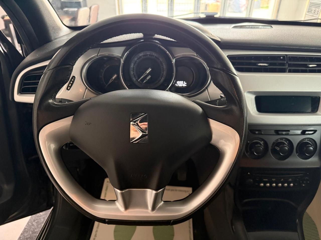 Citroen DS3 1.4 HDi 70 JUST BLACK OK NEOPATENTATI