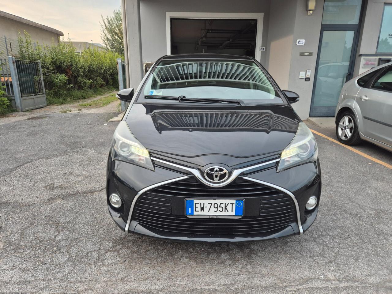 Toyota Yaris 1.0 5 porte Lounge POCHISSIMI KM!!!!!!!