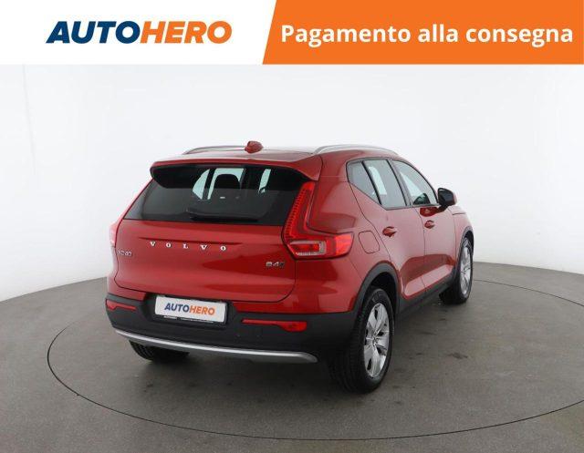 VOLVO XC40 B4 AWD Geartronic Momentum