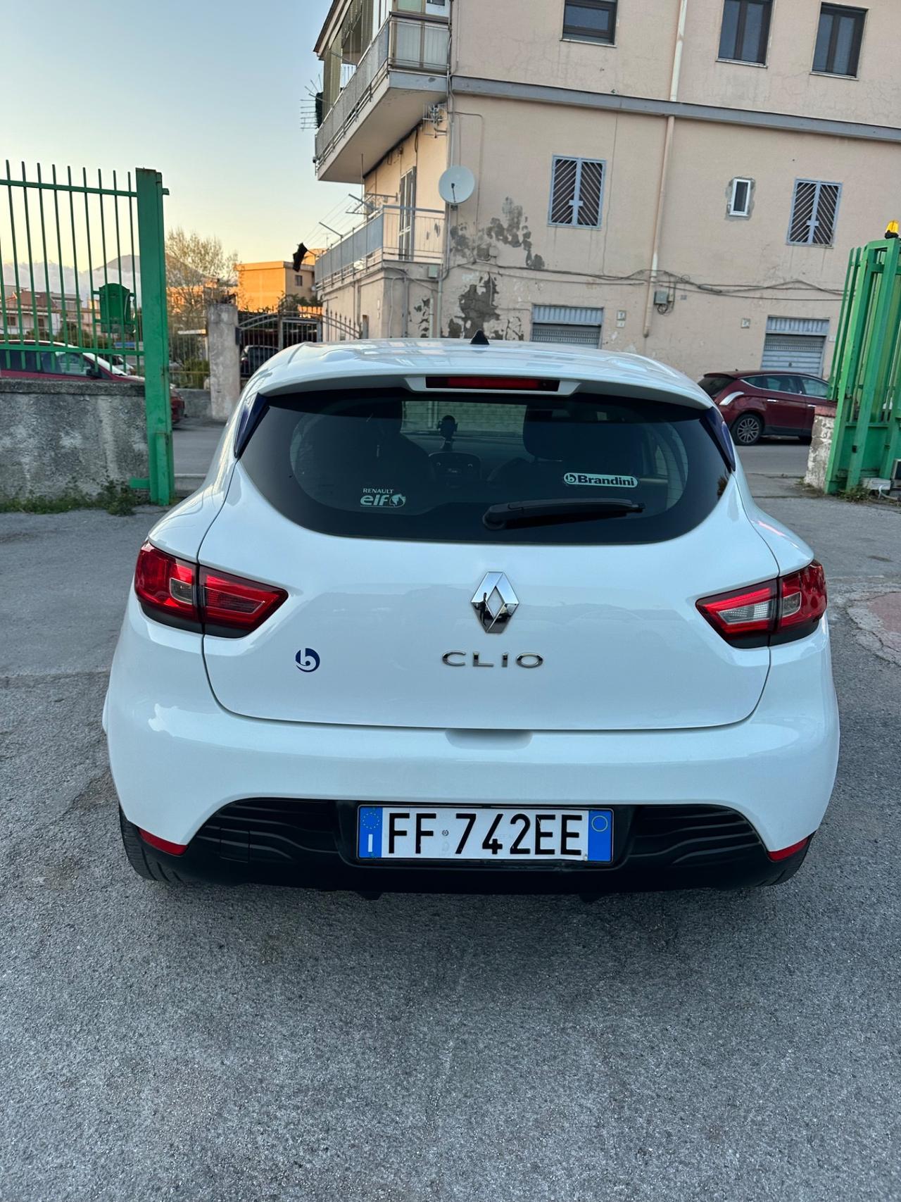 Renault Clio 1.2 75CV 5 porte Zen