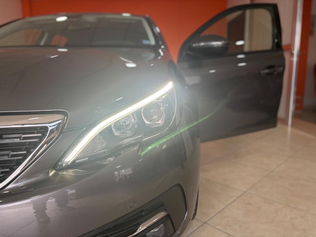 Peugeot 308 BlueHDi 1.6 120 SW Allure cambio automatico permute finanziamenti