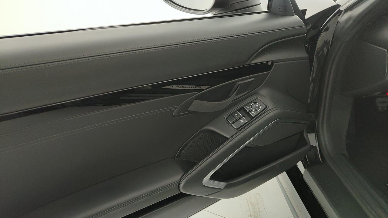 PORSCHE 718 Boxster 2.0 T 300cv