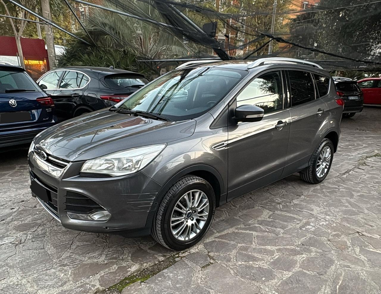 Ford Kuga 2.0 TDCI 140 CV 4WD Powershift Titanium