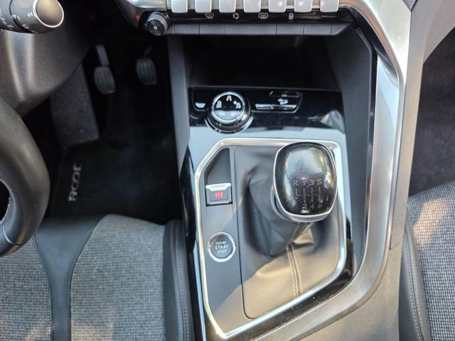 PEUGEOT 3008 PureTech Turbo 130 S&S Allure