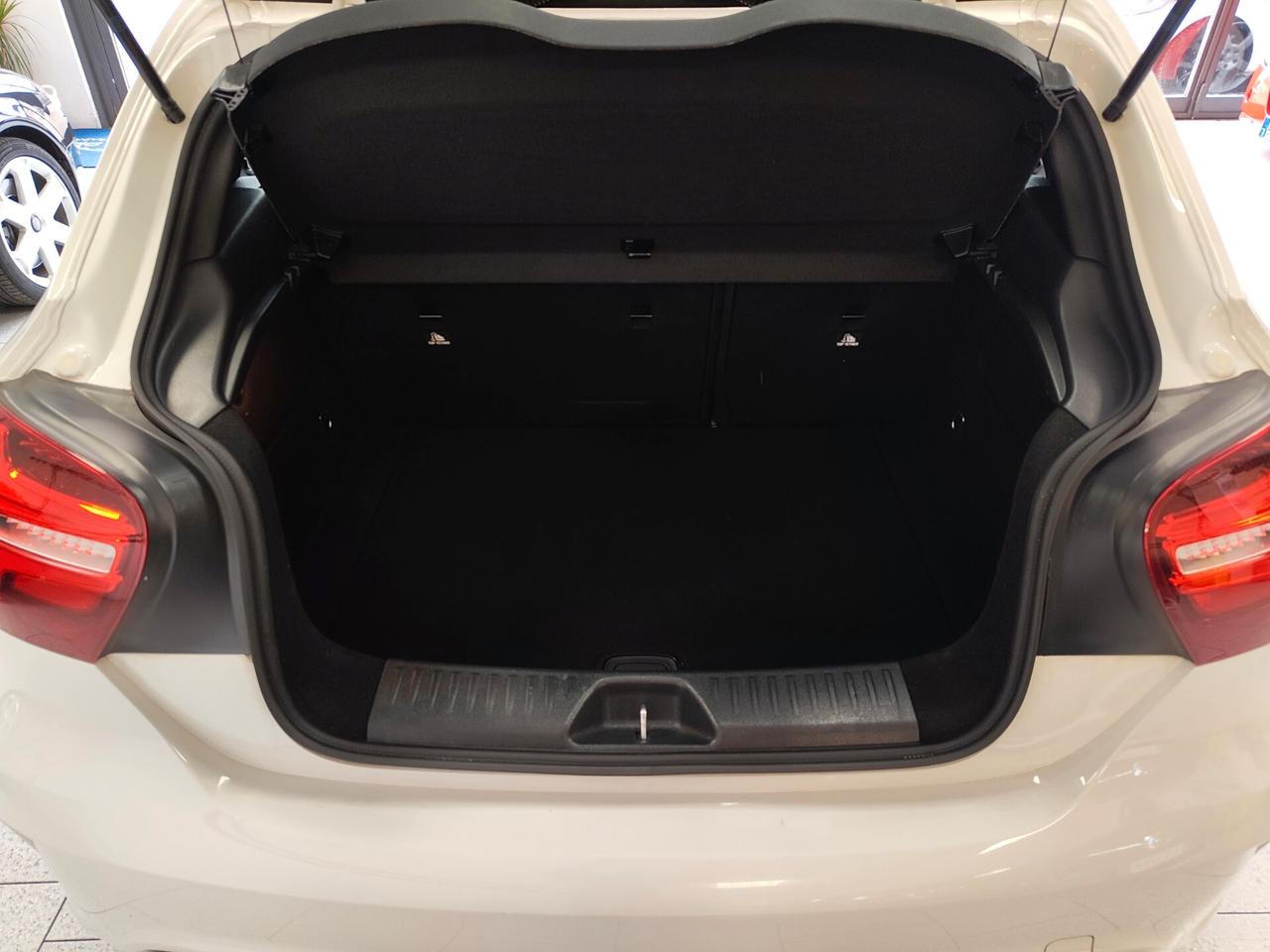 Mercedes-benz A180 Premium AMG NEOPATENTATI