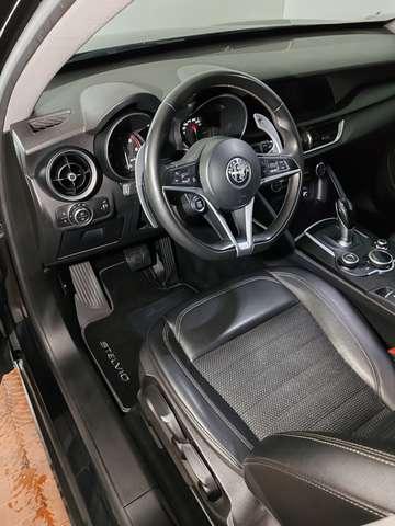 Alfa Romeo Stelvio 2.2d 190cv Q4 Navi + Palette al Volante + Camera