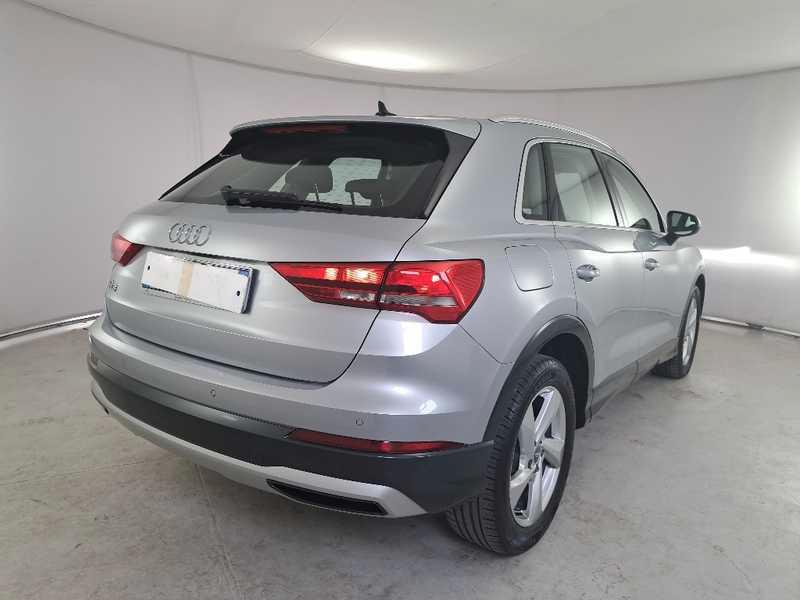 AUDI Q3 35 TDI S tronic Business Advanced