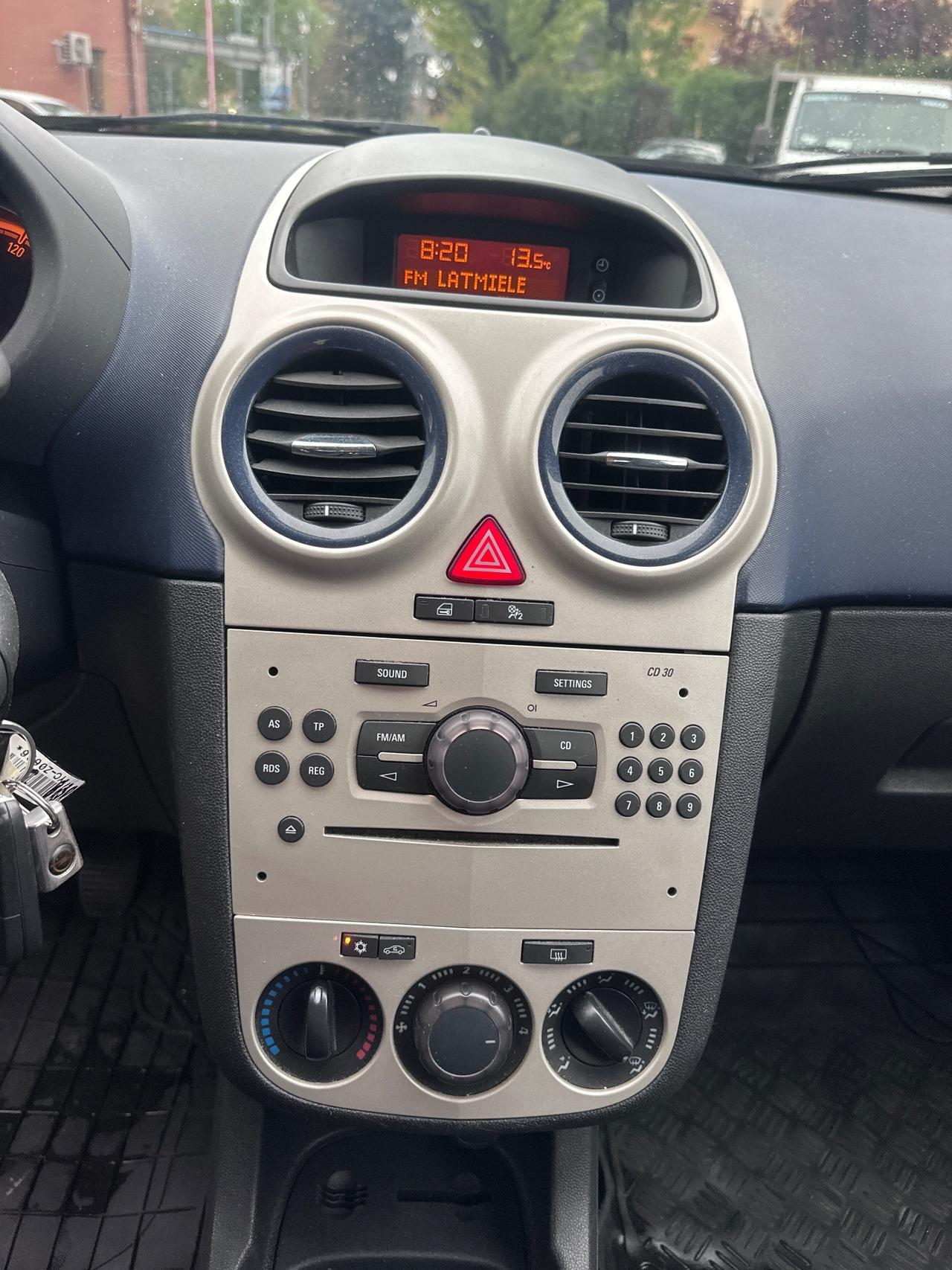 Opel Corsa 1.2 5 porte Club solo 73000 km certificati