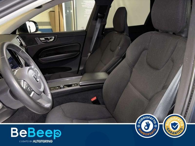 Volvo XC60 2.0 B4 MOMENTUM PRO AWD AUTO