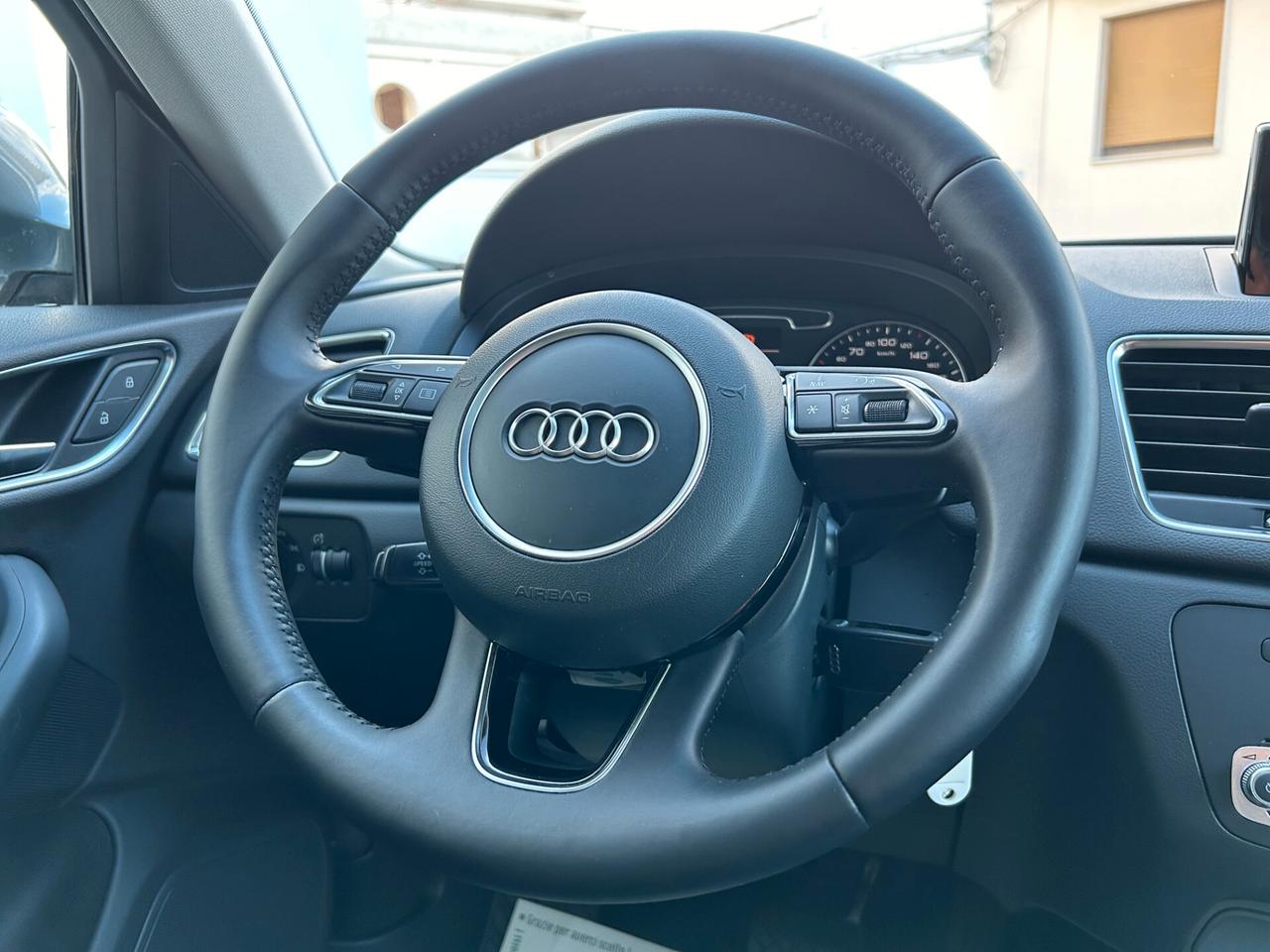 Audi Q3 2.0 TDI 140 Cv S-TRONIC/TETTO-2014