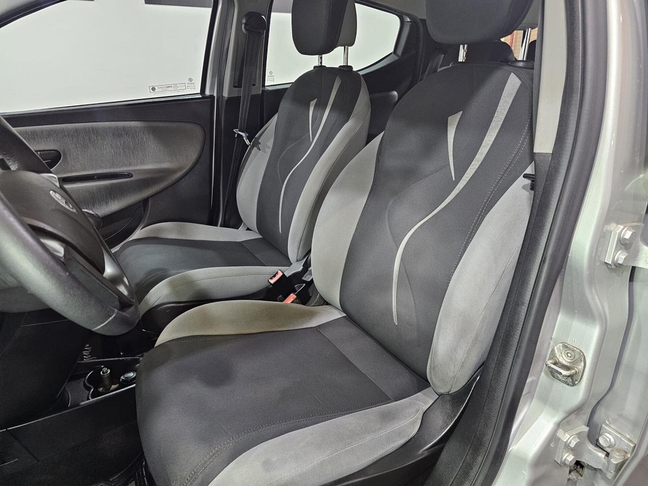 Lancia Ypsilon 1.2 GPL 69cv
