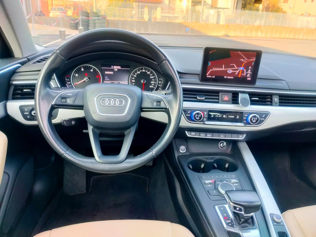 Audi A4 2.0 TDI 122 CV S tronic Sport TETTO PANORAMICO NEOPATENTATI