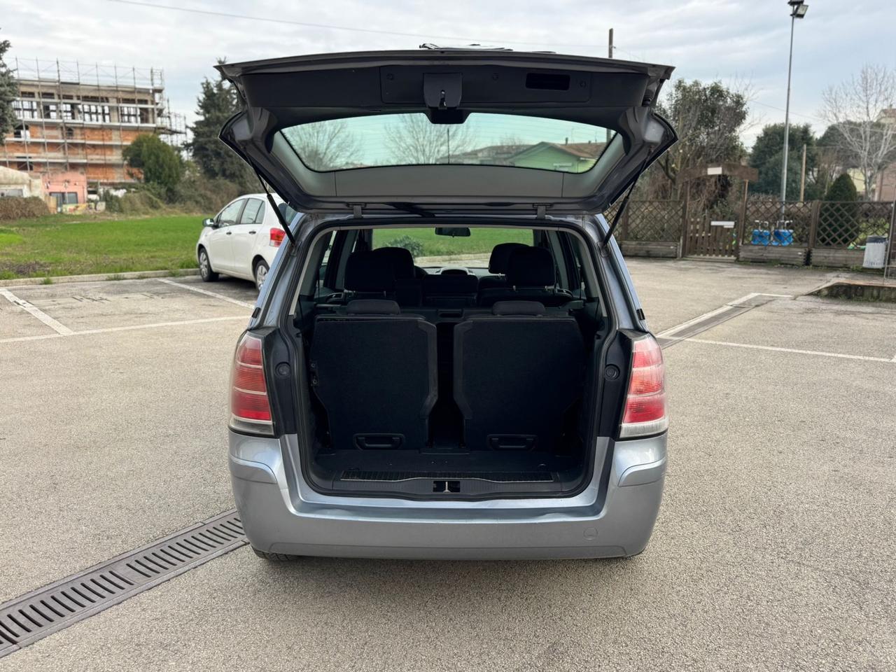 Opel Zafira 1.6 16V ecoM 94CV Cosmo