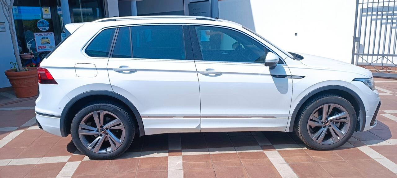 Volkswagen Tiguan 2.0 TDI 200 CV SCR DSG 4MOTION R-Line