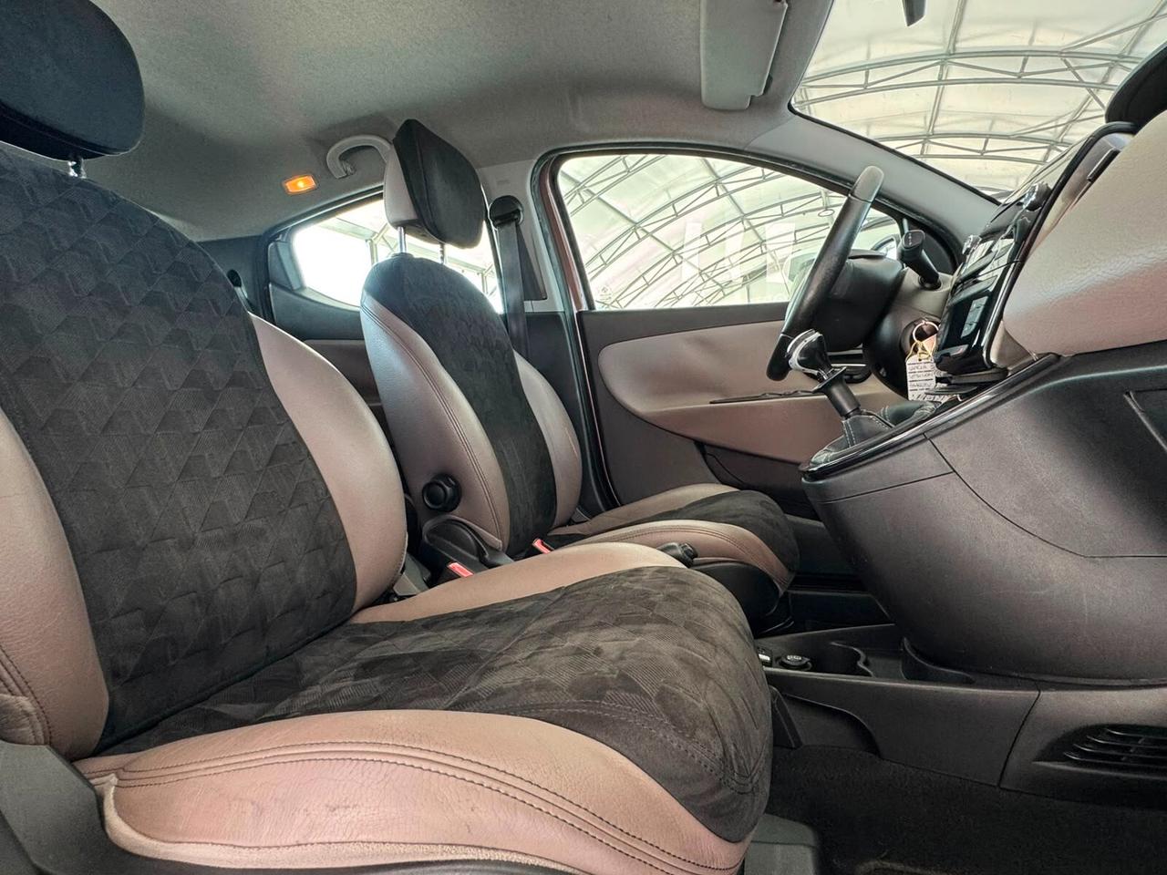 Lancia Ypsilon 1.2 69 CV 5 porte Elle