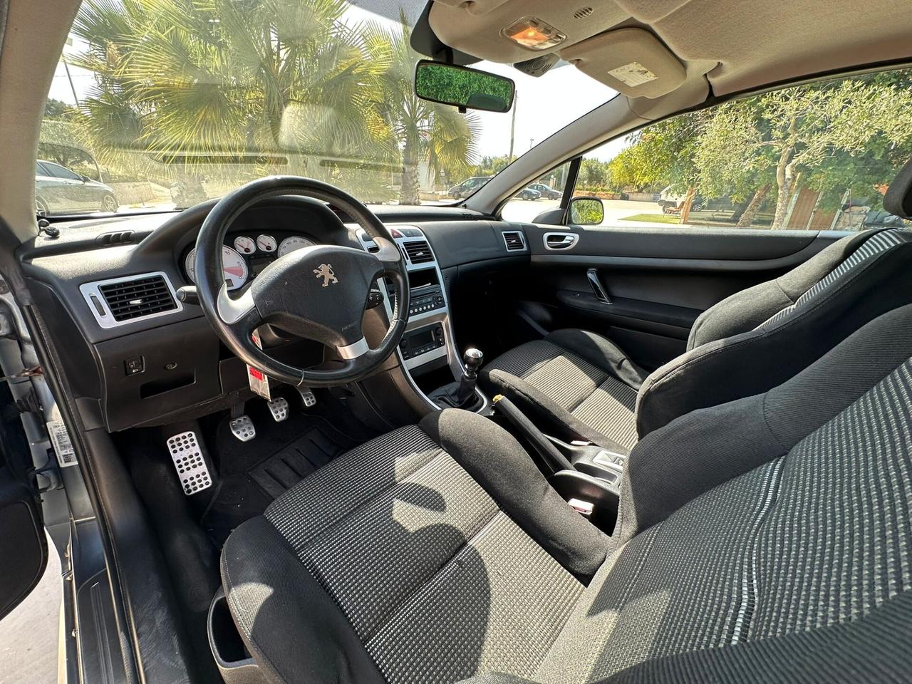 Peugeot 307 2.0 HDi FAP CC Féline