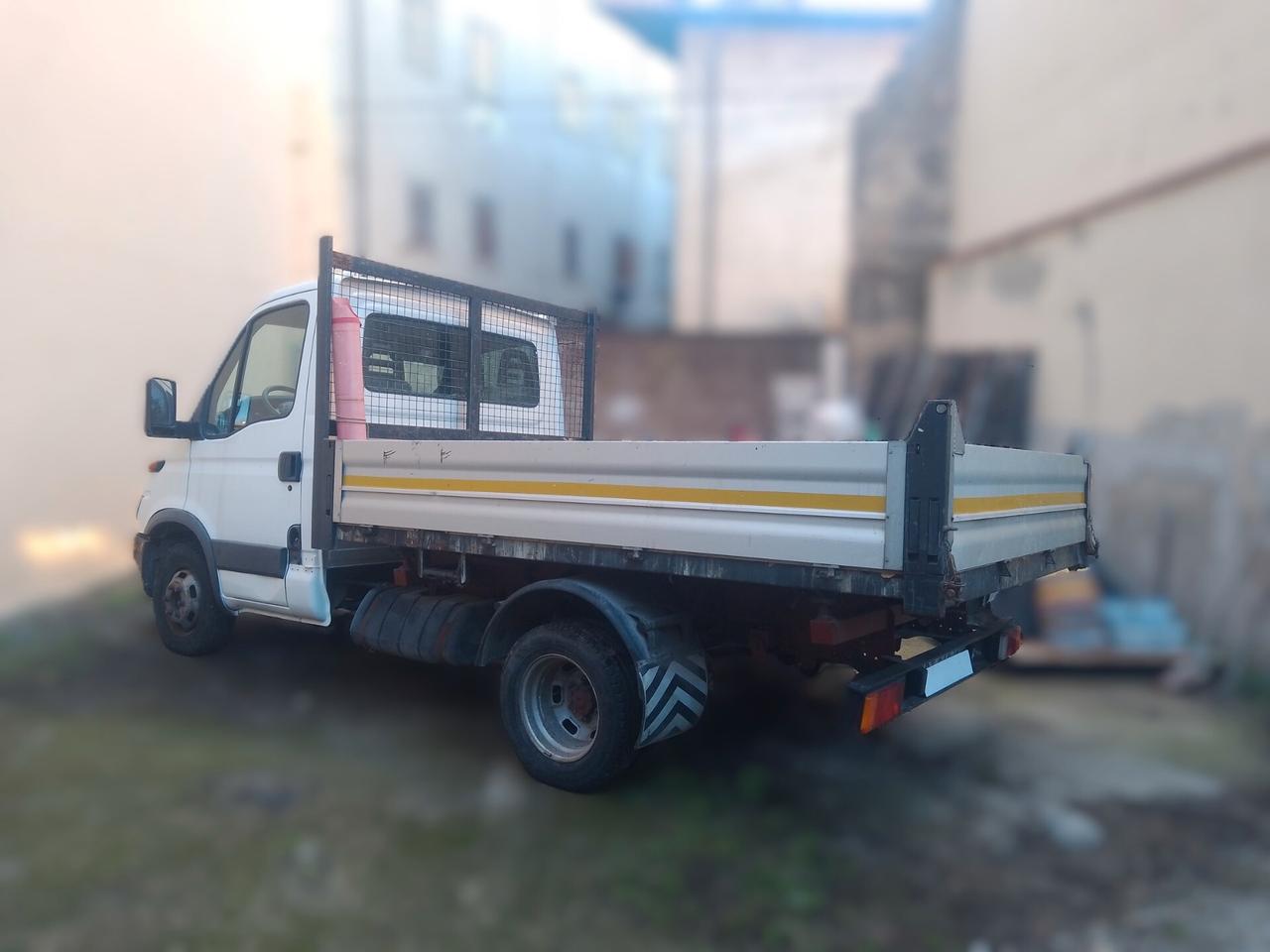 IVECO DAILY 35C11A DEL 2002 CON 140.000 KM