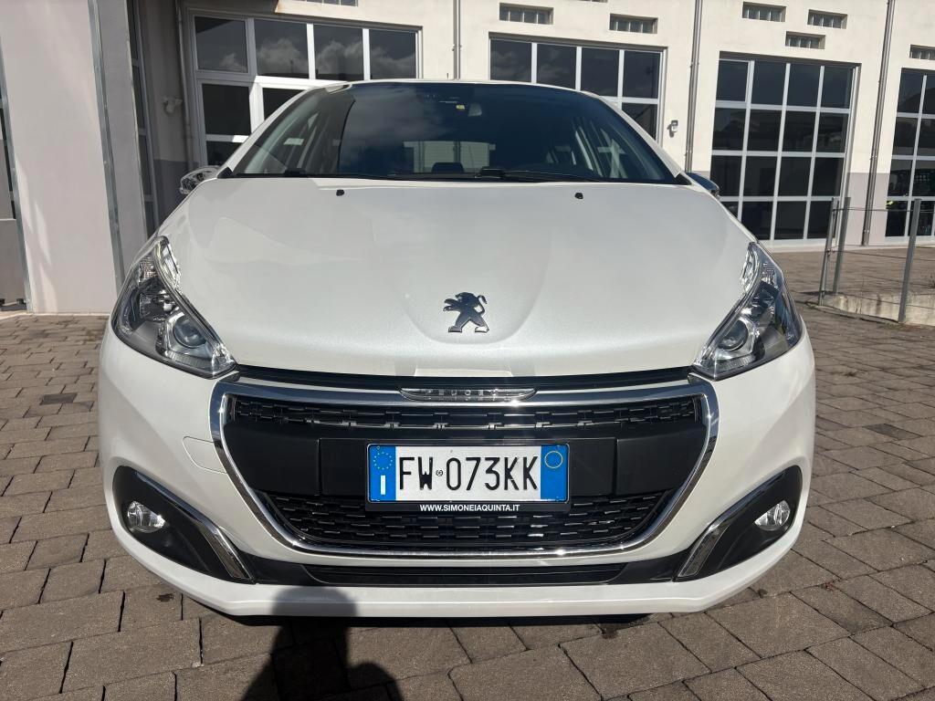 Peugeot 208 PureTech 5 porte Signature