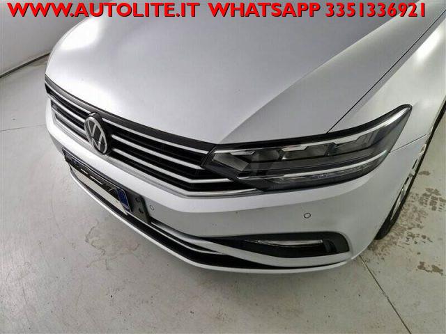 VOLKSWAGEN Passat Variant 2.0 TDI SCR EVO DSG GANCIO TRAINO ORIGINALE