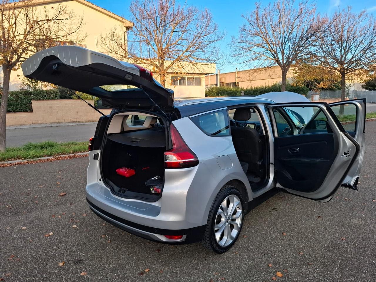 Grand Scenic 1.5 dci 2018 7 POSTI SOLO 114.000 KM