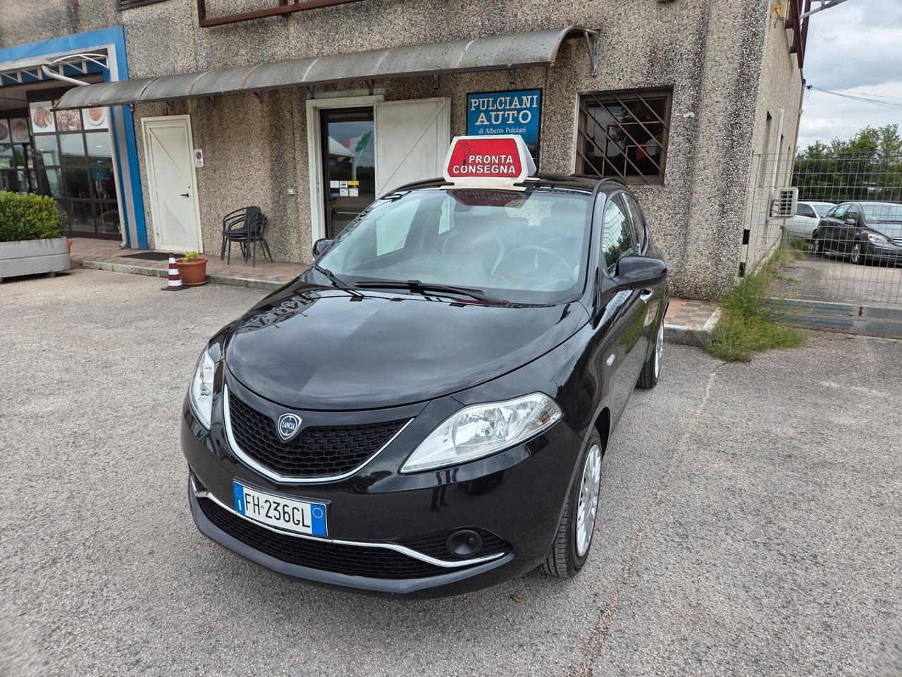 Lancia Ypsilon 1.2 69 CV 5 porte Gold