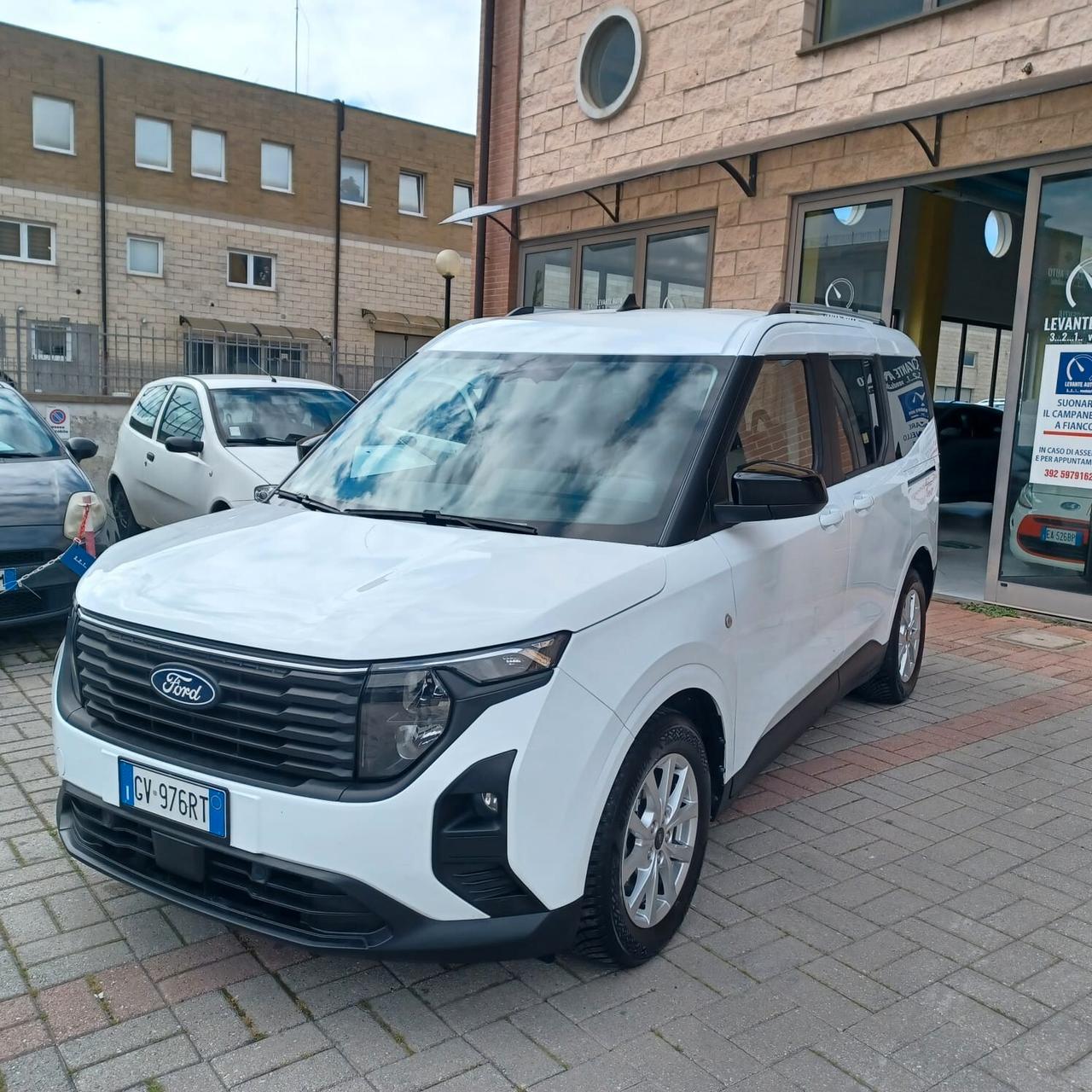 NUOVA 18000KM FORD TOURNEO 1.0 AUTOMATICO