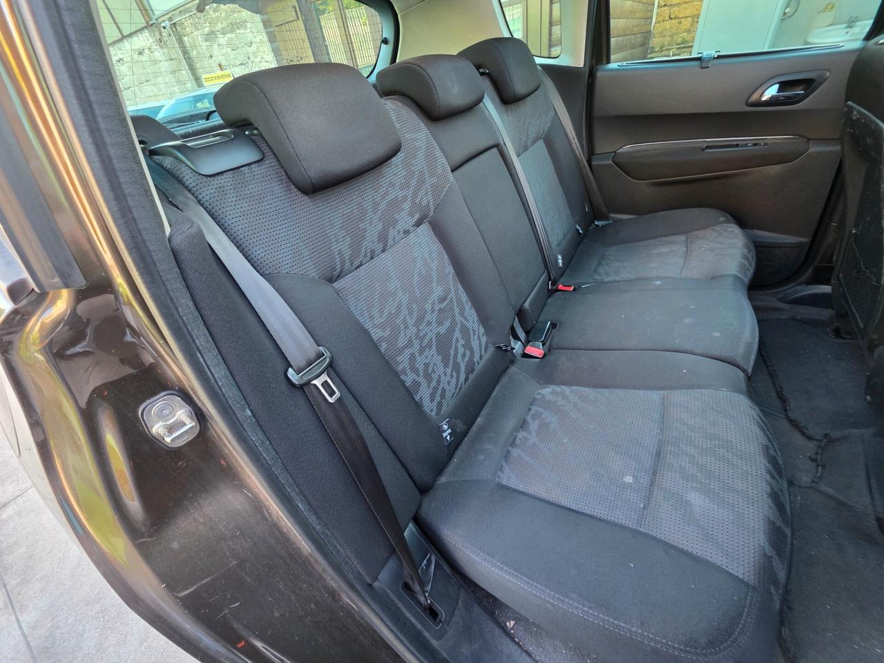 PEUGEOT 3008 2.0 HDi 150cv OUTDOOR