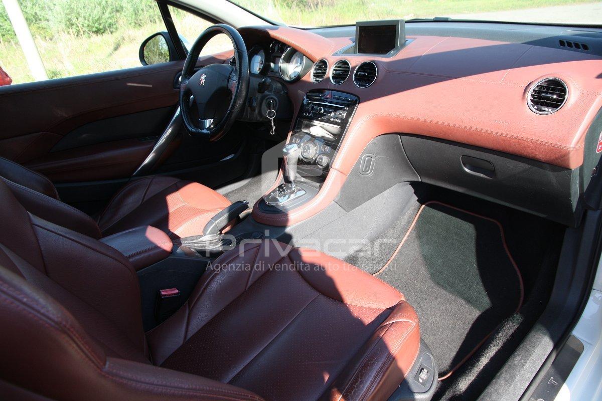 PEUGEOT 308 2.0 HDi 136CV CC aut. Féline