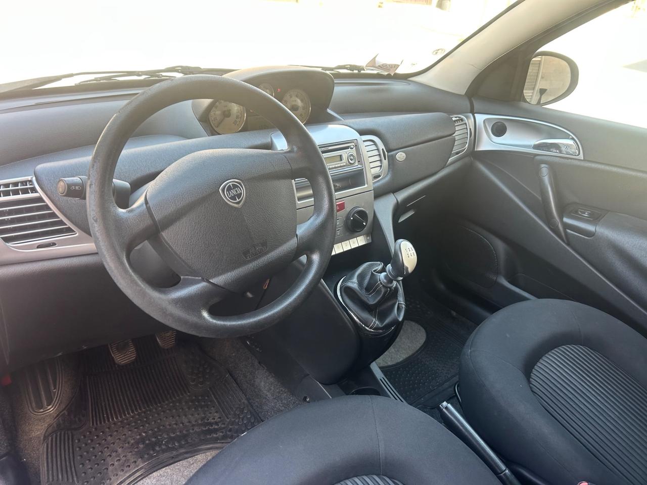 Lancia Ypsilon 1.2 Argento