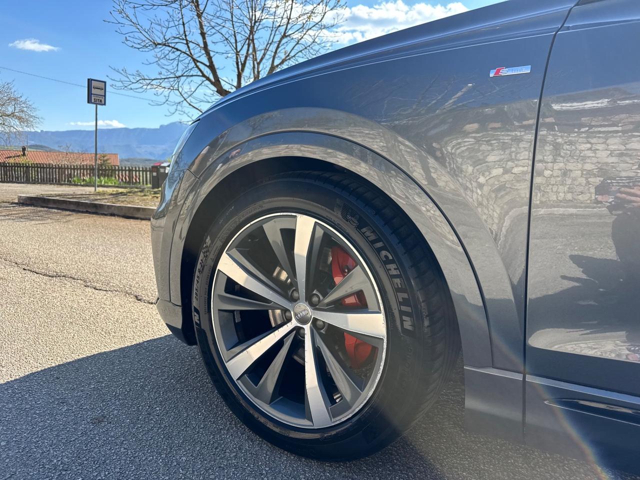 Audi Q8 50 TDI 286 CV quattro tiptronic Sport